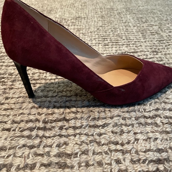 Purple suede Diane Von Furstenberg pumps - Picture 4 of 5
